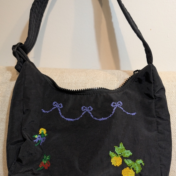 BAGGU Black Embroidered Shoulder Bag with Colorful Stitching - Picture 3 of 3